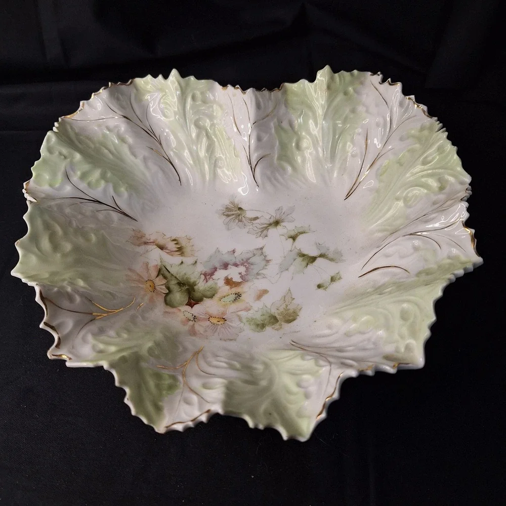N/A antique porcelain